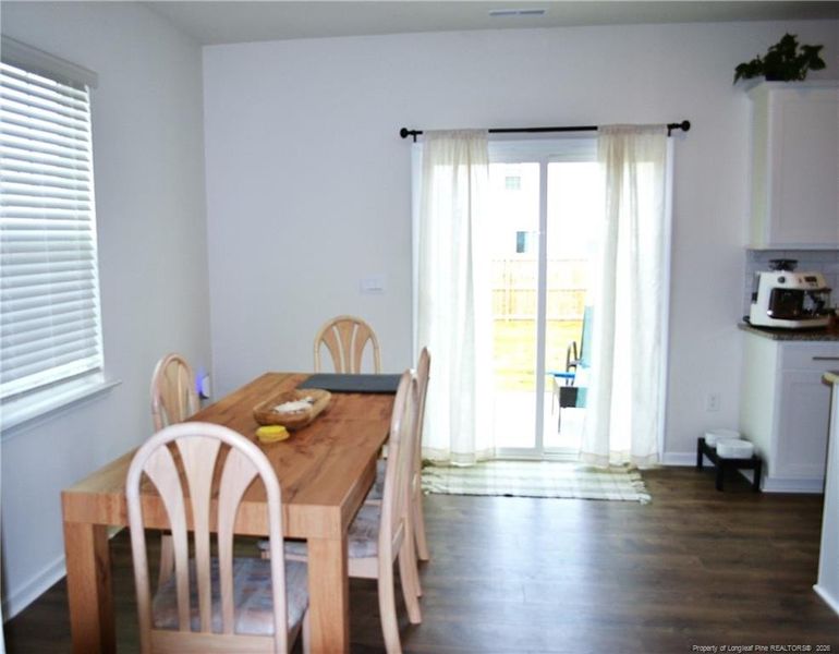 large eat in kitchen