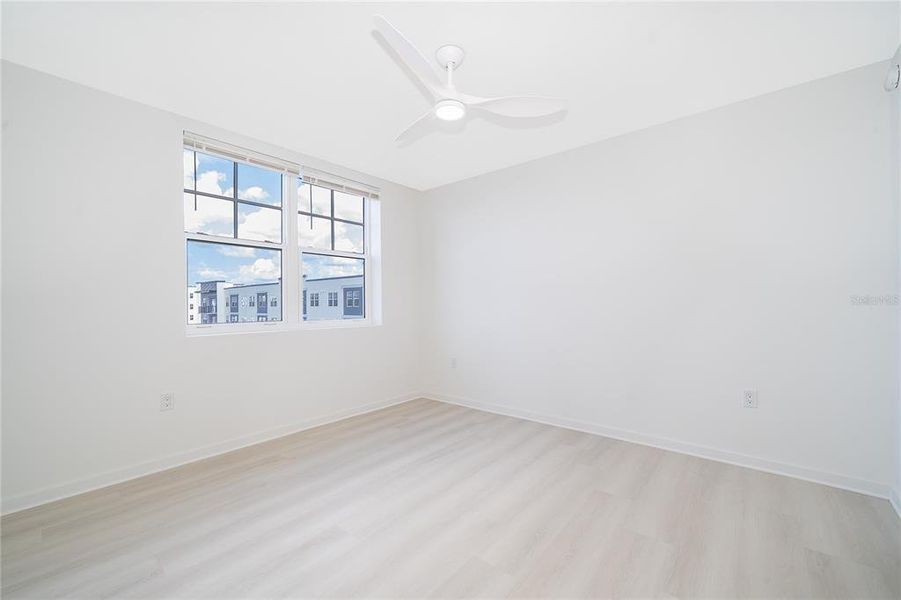 Spacious, unfurnished interior of a new home in , Orlando (Image 31).