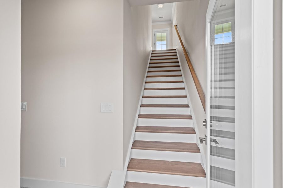 Spacious, unfurnished interior of a new home in Harbor Oaks Marina, Myrtle Beach (Image 31).