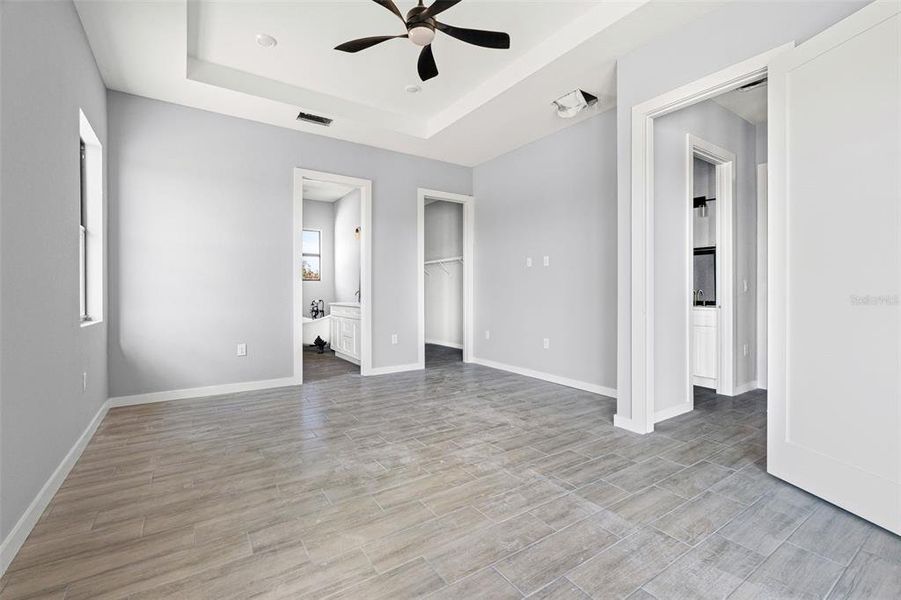 Spacious, unfurnished interior of a new home in , Punta Gorda (Image 14).