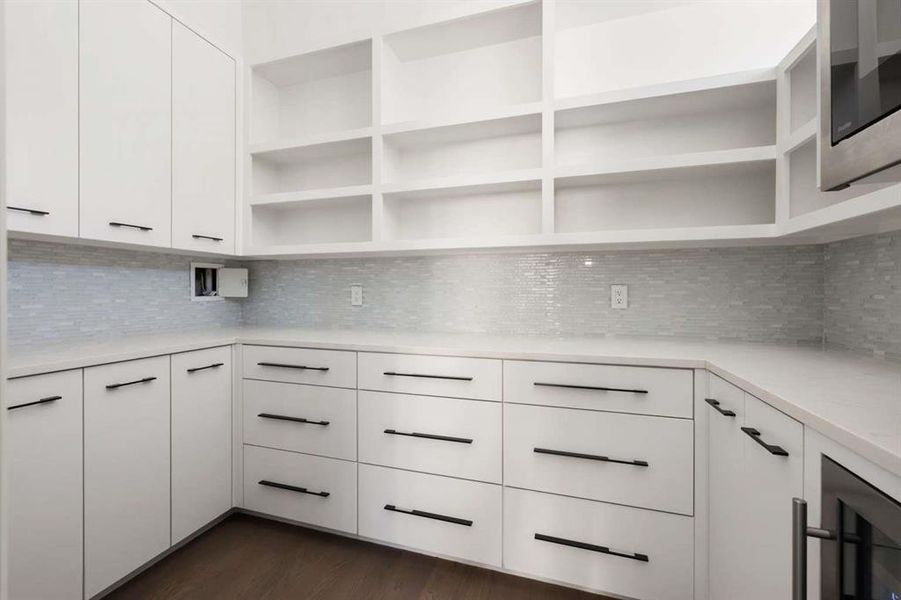 Furnished interior view inside a new home in , Dallas (Image 19).