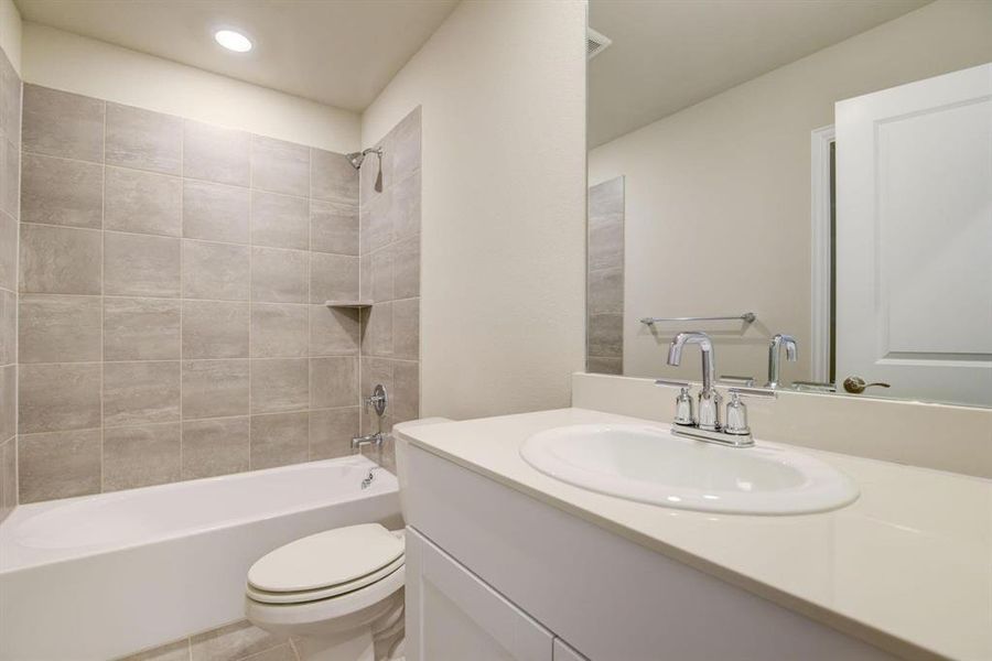 Furnished interior view inside a new home in Stratton Place, Greenville (Image 8).