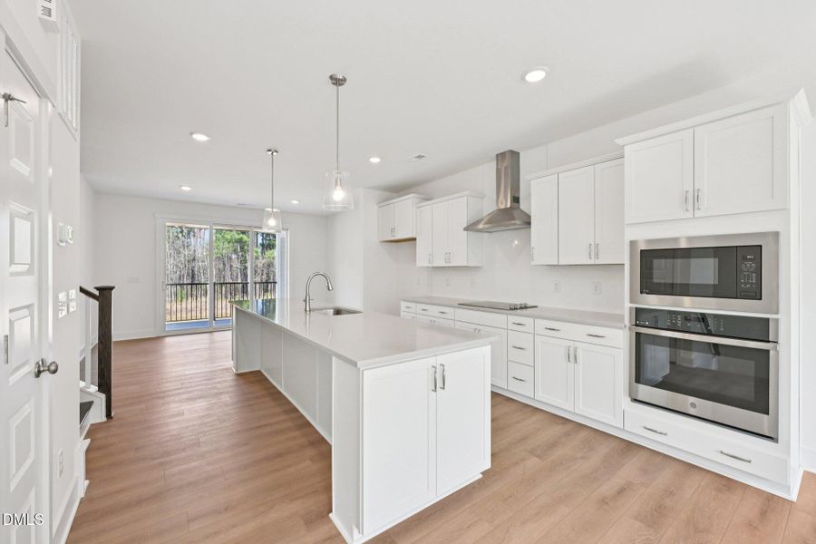 14-web-or-mls-Dunzo Dr-S1203-014