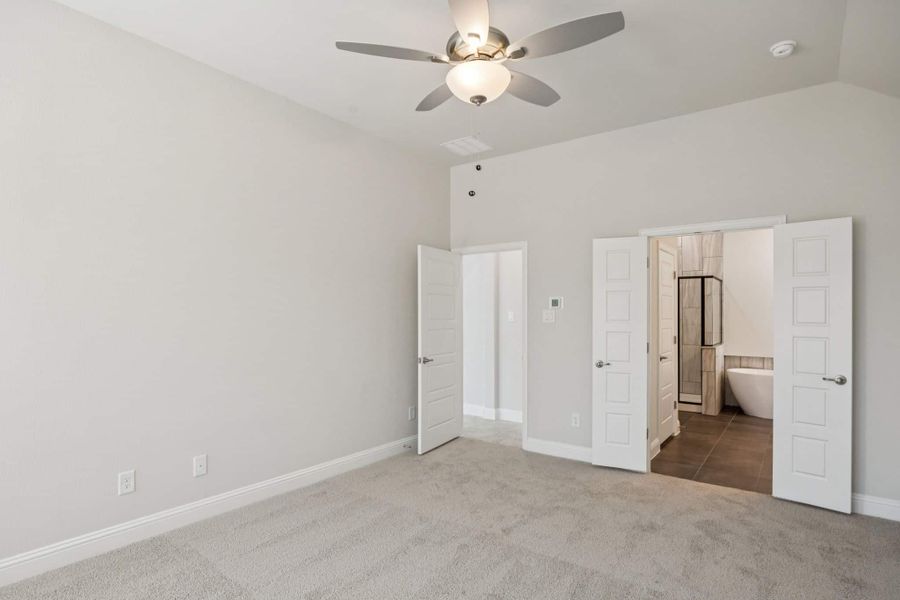 Spacious, unfurnished interior of a new home in Heartland, Heartland (Image 29).