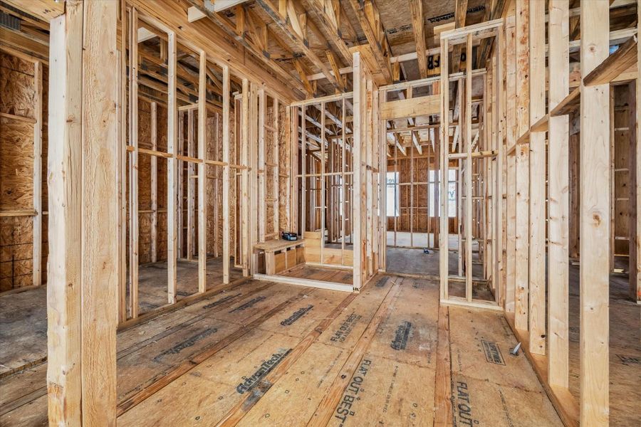This Balmoral floorplan features an oversized primary bath, as well as 2 separate closet spaces. This Balmoral floorplan features an oversized primary bath, as well as 2 separate closet spaces.