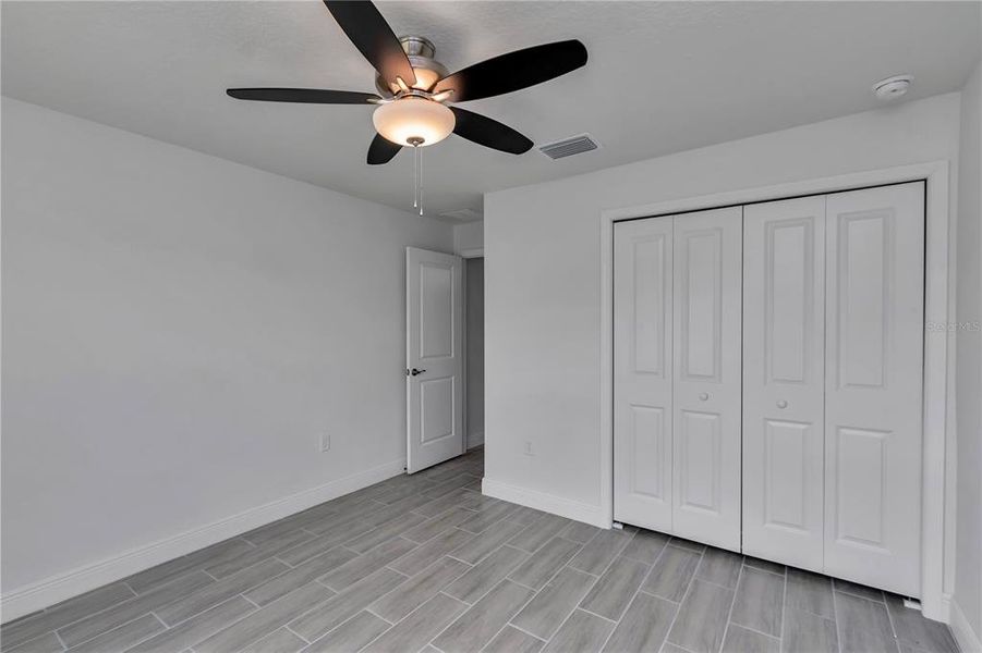 Spacious, unfurnished interior of a new home in , Ocala (Image 43).