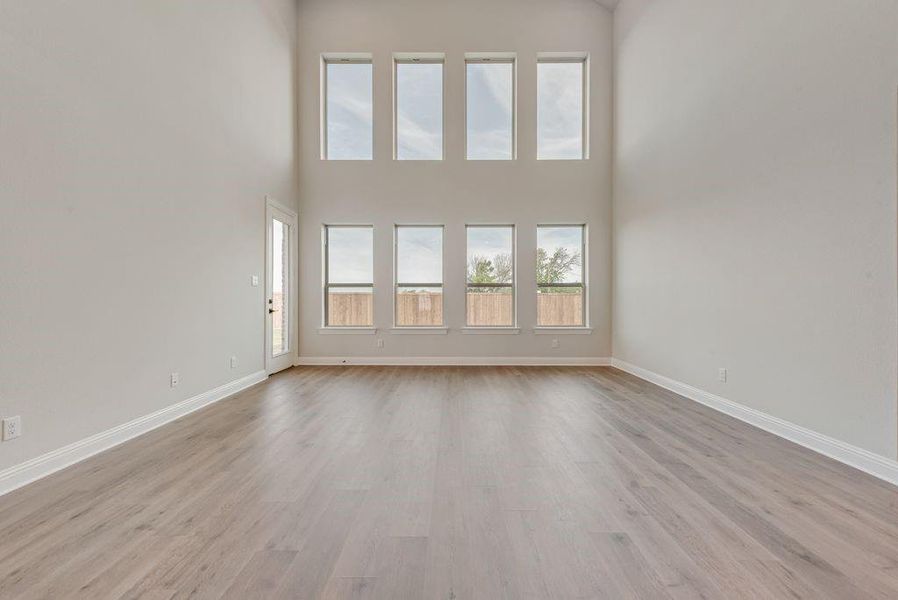 Spacious, unfurnished interior of a new home in Villages of Creekwood, Frisco (Image 31). Spacious, unfurnished interior of a new home in Villages of Creekwood, Frisco (Image 31).