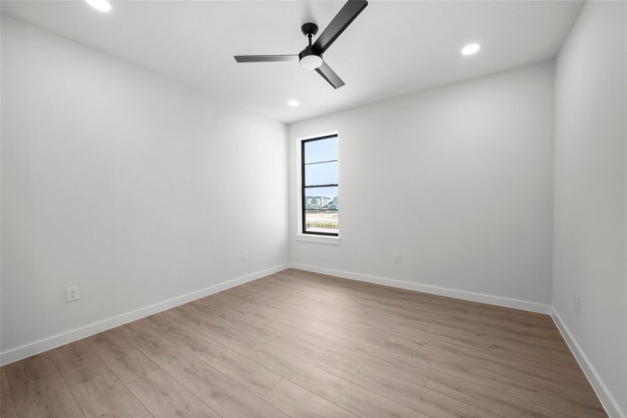 Spacious, unfurnished interior of a new home in Dovetail, New Braunfels (Image 22).