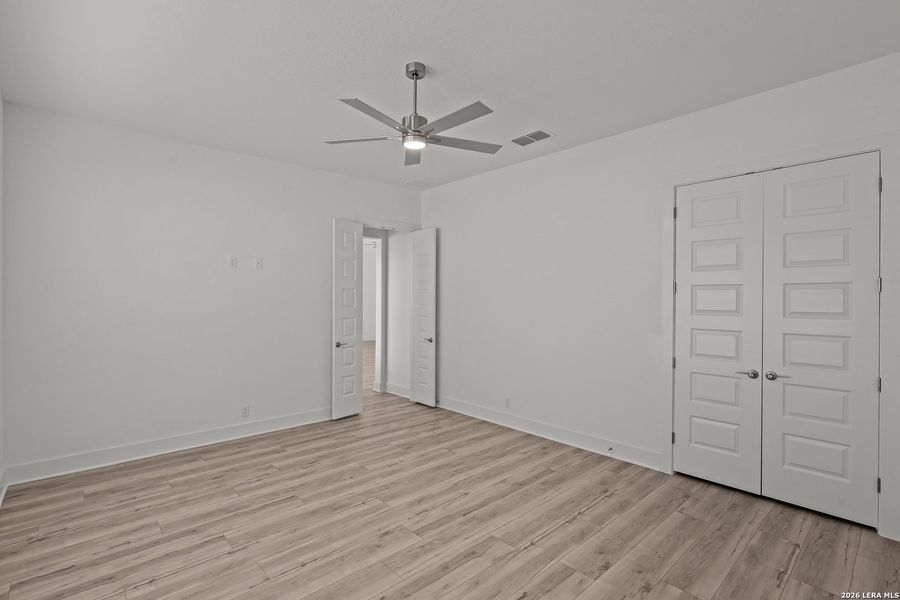 Spacious, unfurnished interior of a new home in , San Antonio (Image 30).