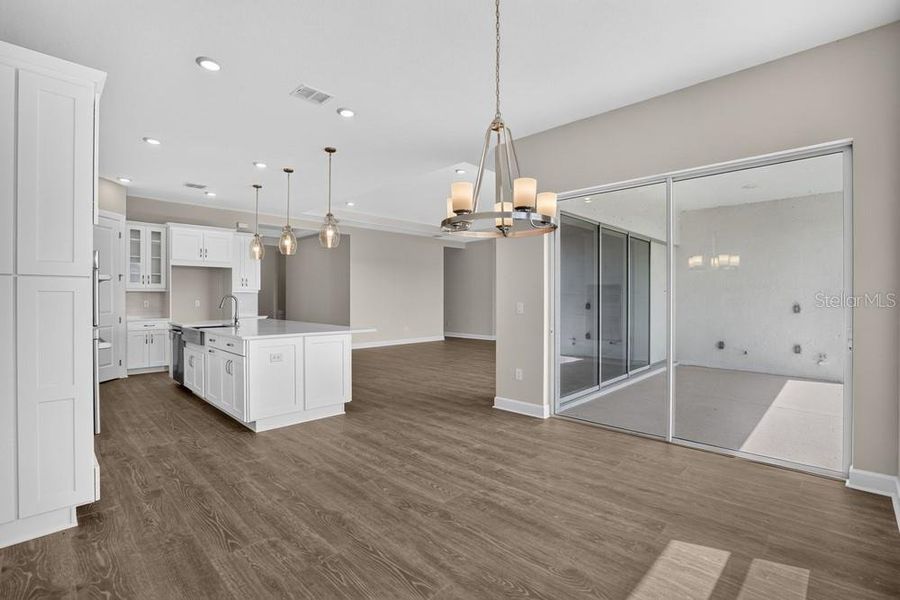 Spacious, unfurnished interior of a new home in Coasterra Community Group Page, Palmetto (Image 16).