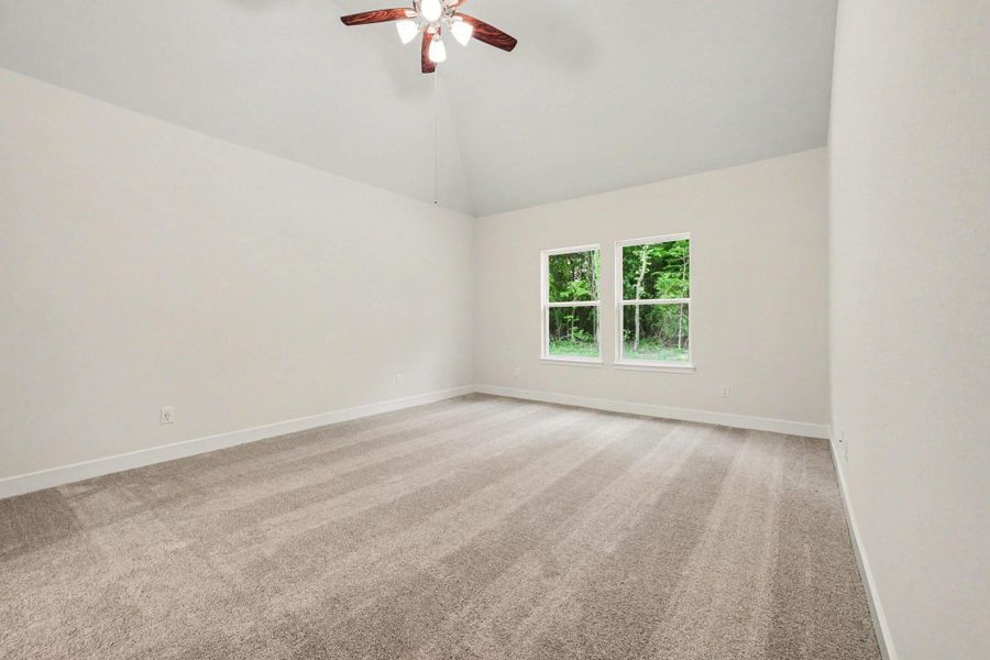 Spacious, unfurnished interior of a new home in Encino Estates, Dayton (Image 35).