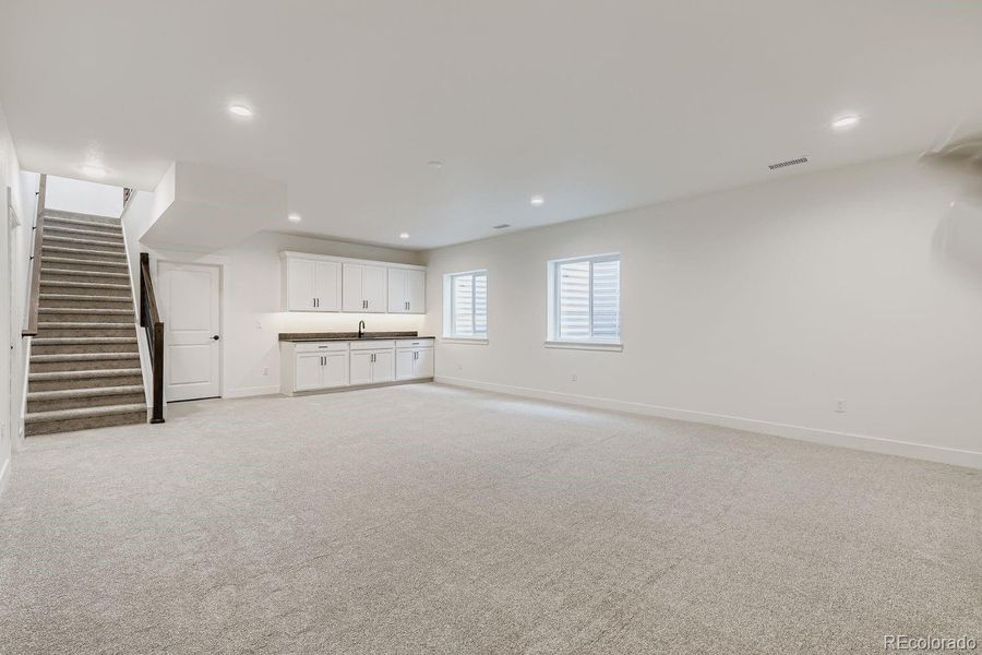 Spacious, unfurnished interior of a new home in , Colorado Springs (Image 16).