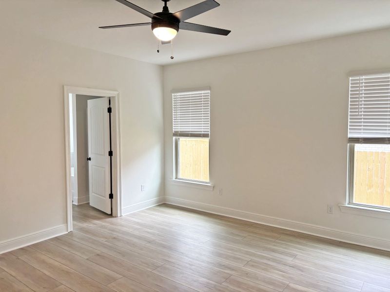 Spacious, unfurnished interior of a new home in Young Oaks, Crestview (Image 11). Spacious, unfurnished interior of a new home in Young Oaks, Crestview (Image 11).