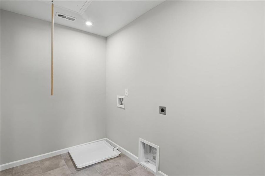 Spacious, unfurnished interior of a new home in Sage Woods, Dallas (Image 20).