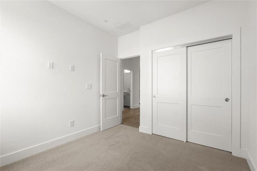 Spacious, unfurnished interior of a new home in The Gathering – Alpharetta, Alpharetta (Image 43).