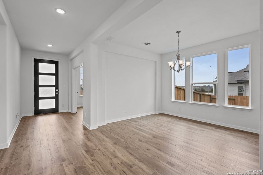 Spacious, unfurnished interior of a new home in Homestead 75', Schertz (Image 27).