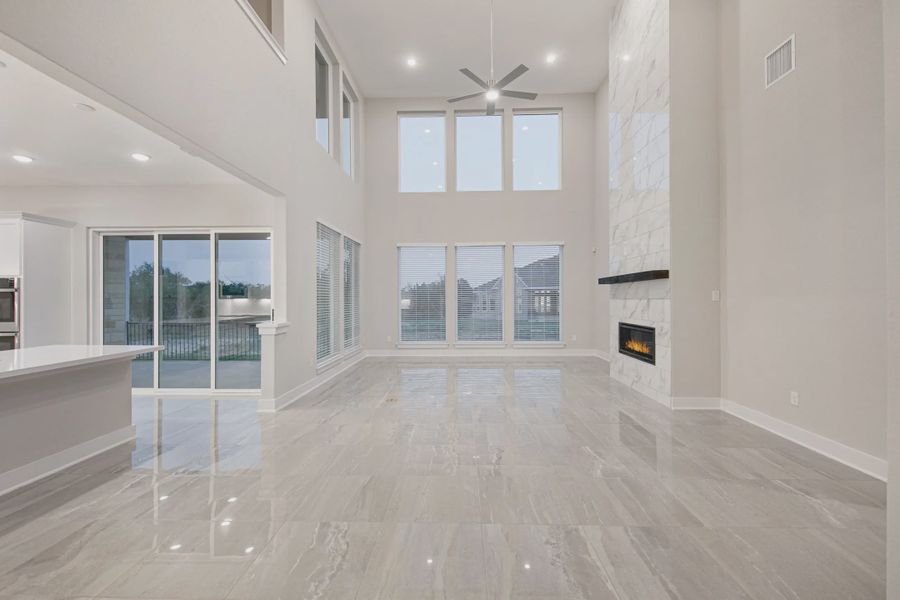 Representative unfurnished interior of a home built from the Rockwell by Chesmar Homes in Regency Ranch, Marion (Image 10).