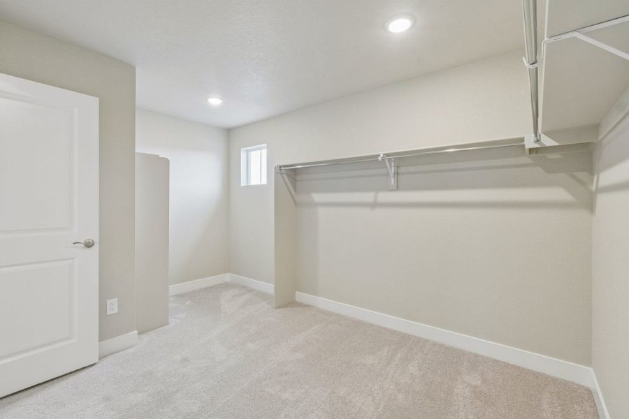 Spacious, unfurnished interior of a new home in The Trails at Aspen Ridge, Colorado Springs (Image 44).