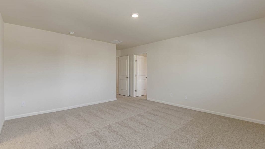 Representative unfurnished interior of a home built from the Darwin by D.R. Horton in Sherwood Manor, College Park (Image 13).