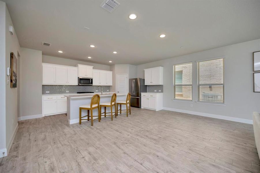 So much space for your large dining furniture!