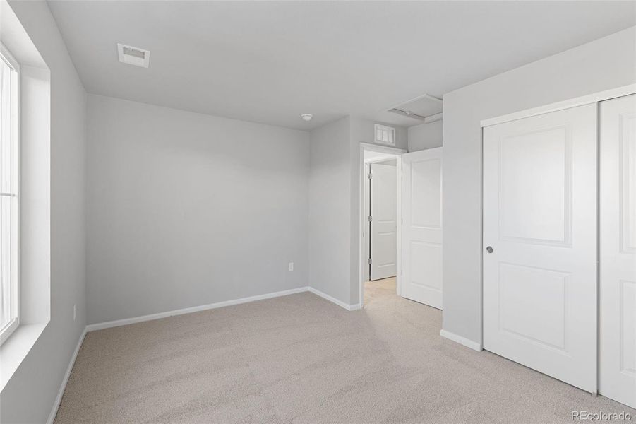 Spacious, unfurnished interior of a new home in Talon Pointe, Thornton (Image 20).