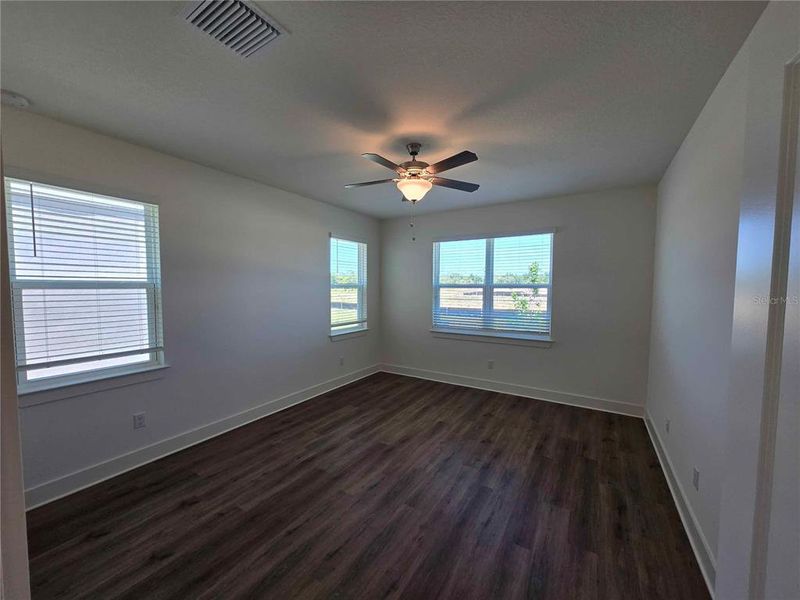 Spacious, unfurnished interior of a new home in Arbor Meadows, Spring Hill (Image 7).