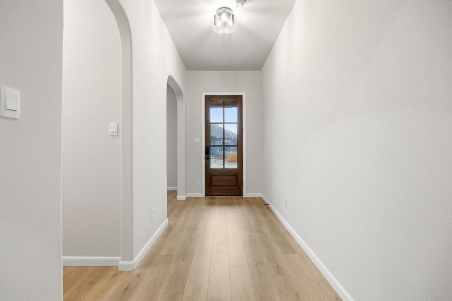Representative unfurnished interior of a home built from the Finley by Cambridge Homes in Ribbonwood, Aubrey (Image 14).