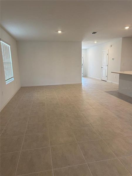 Spacious, unfurnished interior of a new home in Aden South at Westview, Kissimmee (Image 13). Spacious, unfurnished interior of a new home in Aden South at Westview, Kissimmee (Image 13).