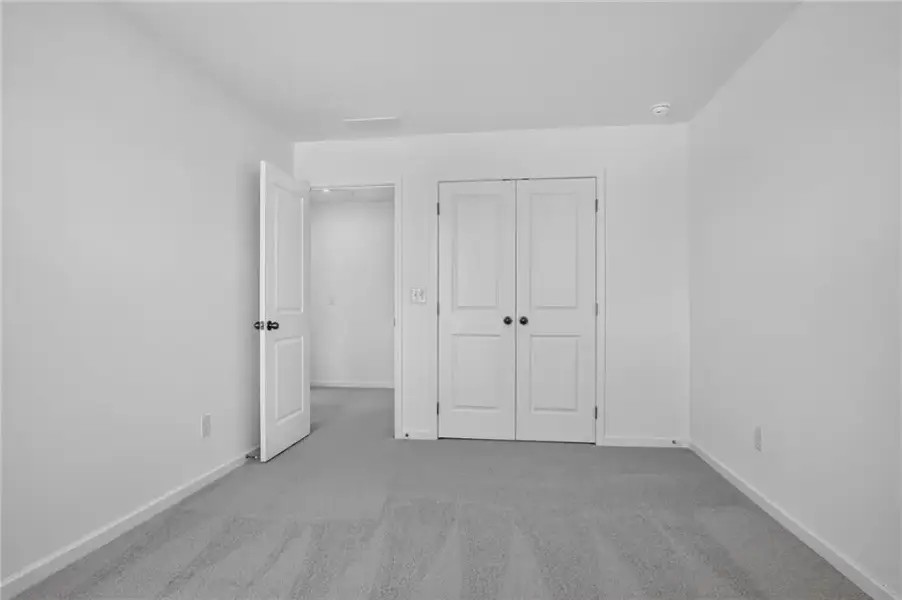 Spacious, unfurnished interior of a new home in Apalachee Hills, Bethlehem (Image 20).