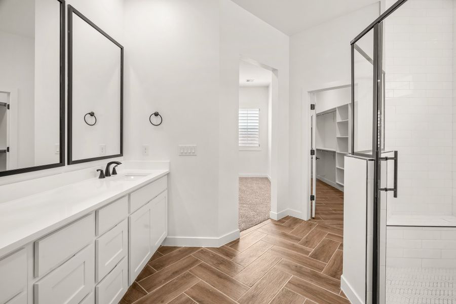 Spacious, unfurnished interior of a new home in Tierra Del Este 91, El Paso (Image 28).