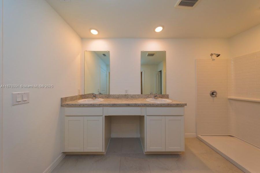 Furnished interior view inside a new home in , Lehigh Acres (Image 7). Furnished interior view inside a new home in , Lehigh Acres (Image 7).