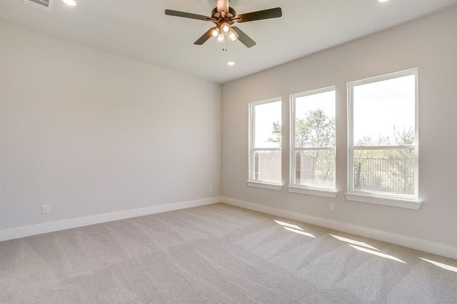 Spacious, unfurnished interior of a new home in Pecan Grove, Burleson (Image 31). Spacious, unfurnished interior of a new home in Pecan Grove, Burleson (Image 31).