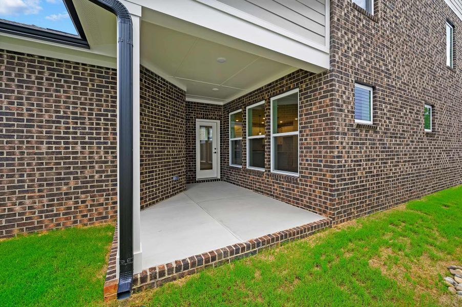 Representative exterior details of a home built from the The Goldrush by David Weekley Homes in Whitley Preserve – Park Collection, Mint Hill (Image 3). Representative exterior details of a home built from the The Goldrush by David Weekley Homes in Whitley Preserve – Park Collection, Mint Hill (Image 3).