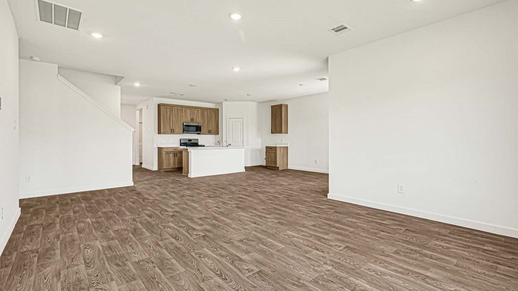 Representative unfurnished interior of a home built from the Midland - X40M by D.R. Horton in Holly Ridge, Rosenberg (Image 27). Representative unfurnished interior of a home built from the Midland - X40M by D.R. Horton in Holly Ridge, Rosenberg (Image 27).