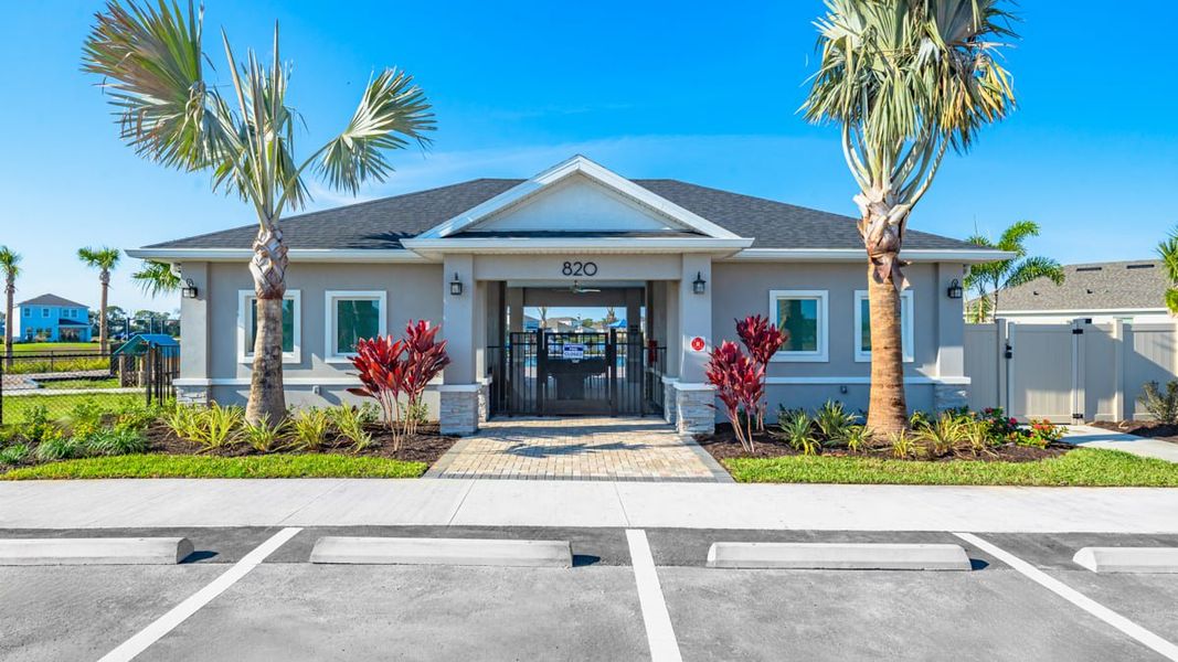 Community amenities in Indigo Creek, Apollo Beach (Image 6).