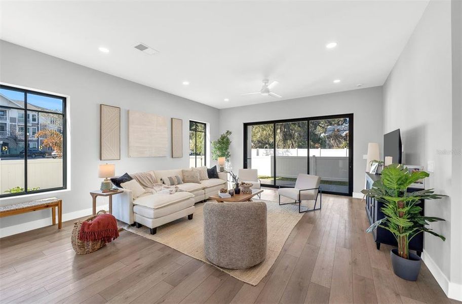 Furnished interior view inside a new home in , Orlando (Image 19).