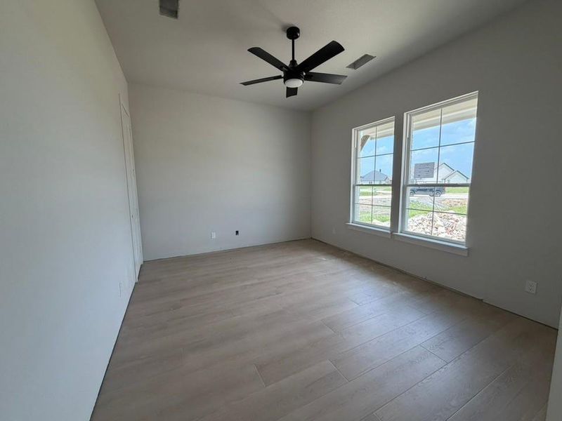 Spacious, unfurnished interior of a new home in Rocky Top, Krum (Image 3). Spacious, unfurnished interior of a new home in Rocky Top, Krum (Image 3).