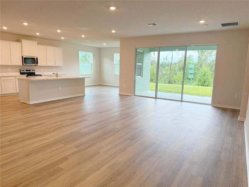 Spacious, unfurnished interior of a new home in Legacy Preserve, Parrish (Image 23). Spacious, unfurnished interior of a new home in Legacy Preserve, Parrish (Image 23).