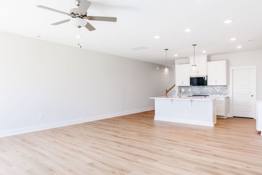 Image 24 of a home in Vaughan Farms.