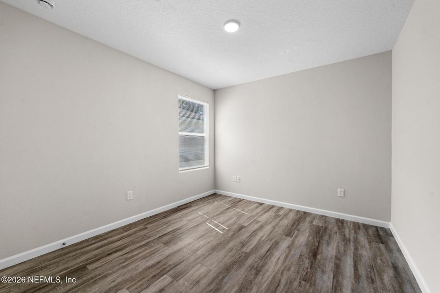 Spacious, unfurnished interior of a new home in , Jacksonville (Image 19).