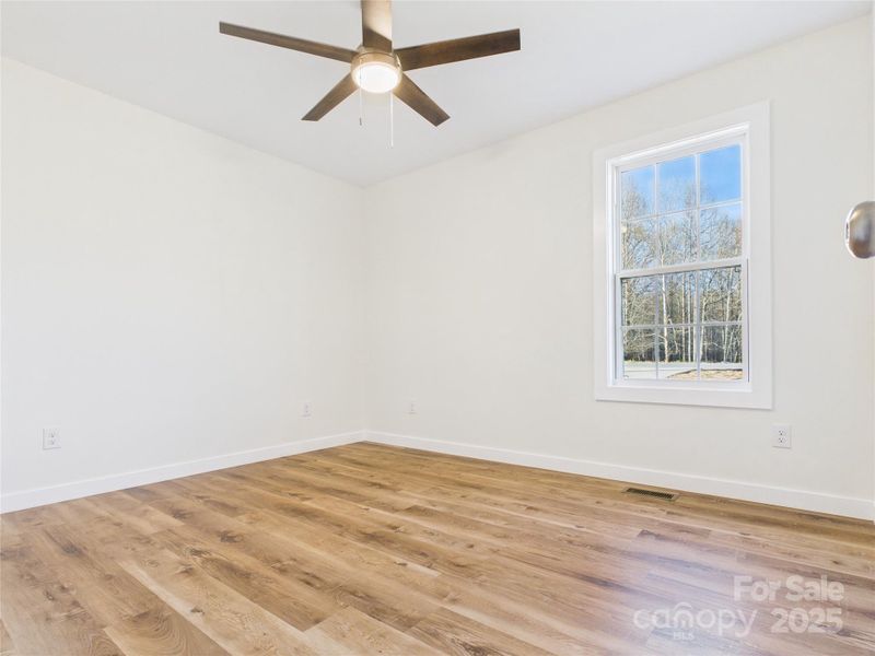 Spacious, unfurnished interior of a new home in , Hudson (Image 26).