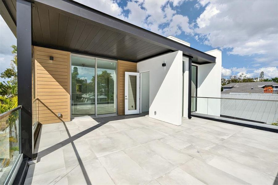 Exterior details and patio area of a home in , Sarasota (Image 27).
