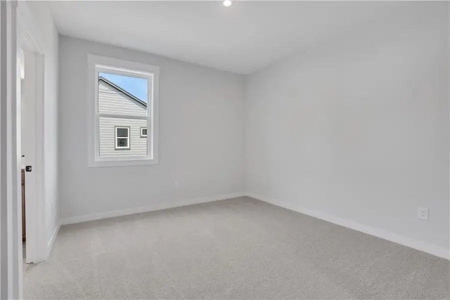 Spacious, unfurnished interior of a new home in Hopewell Reserve, Cumming (Image 19).