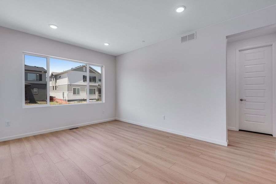 Spacious, unfurnished interior of a new home in Reunion, Commerce City (Image 19). Spacious, unfurnished interior of a new home in Reunion, Commerce City (Image 19).