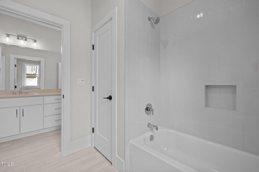 45-web-or-mls-5Z8A2893