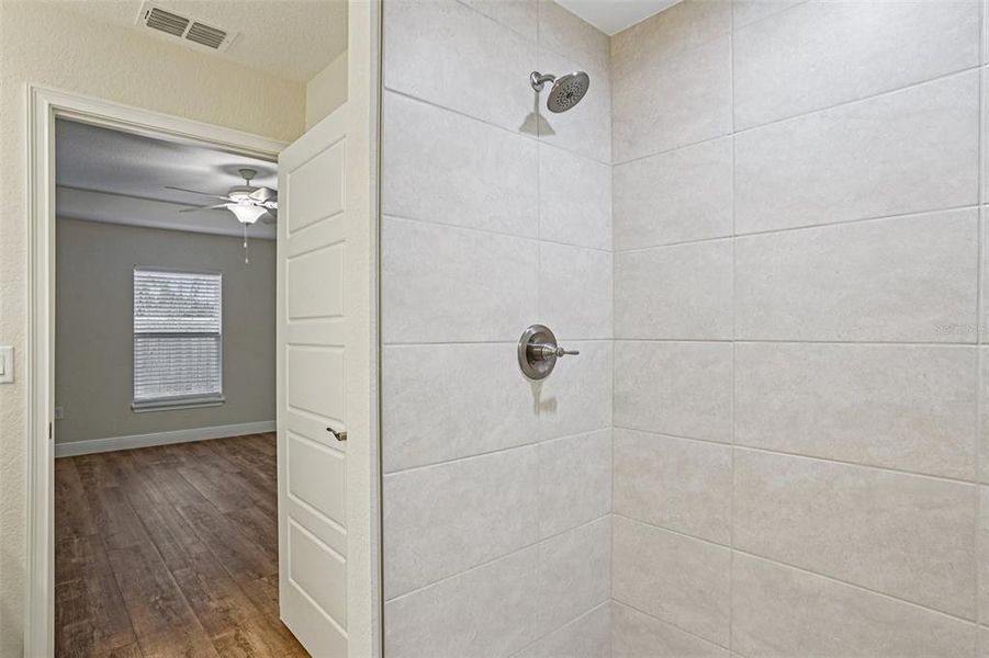 Close-up of interior finishes inside a home in , Ocala (Image 15). Close-up of interior finishes inside a home in , Ocala (Image 15).