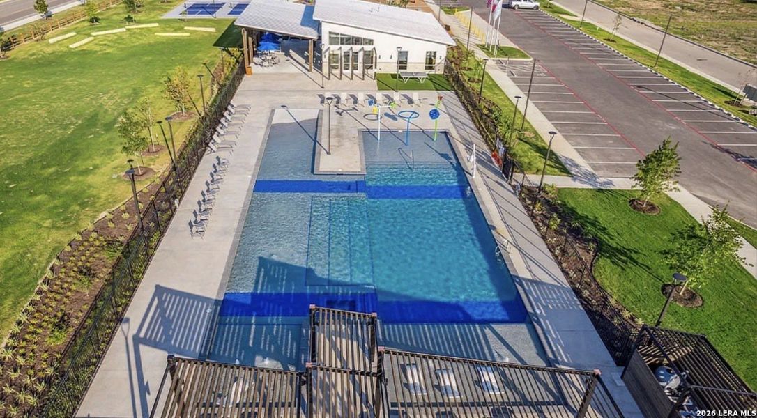 Community amenities in , Converse (Image 26).