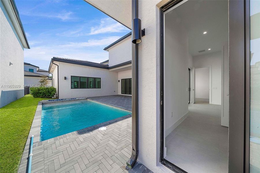 Exterior details and patio area of a home in , Hollywood (Image 3).