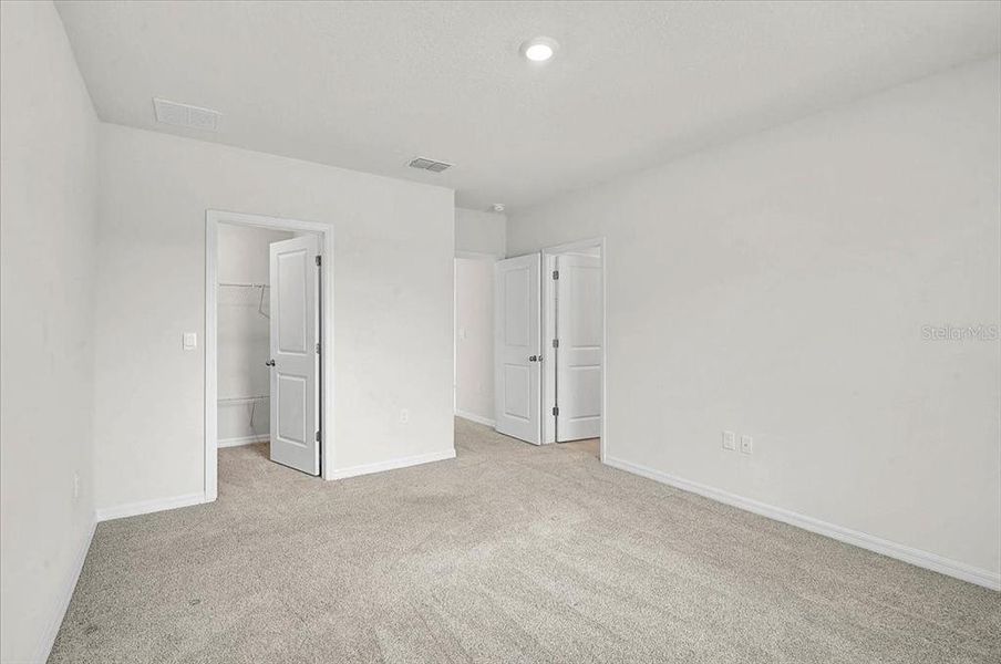 Spacious, unfurnished interior of a new home in , Bradenton (Image 25). Spacious, unfurnished interior of a new home in , Bradenton (Image 25).