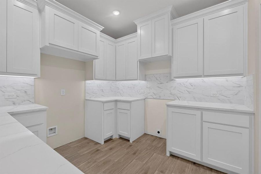 Furnished interior view inside a new home in , Gainesville (Image 6).